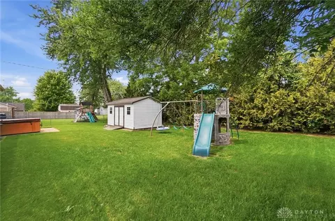 Exterior - 4239 Midfield St, Springfield, OH 45503 photo 12 of 13