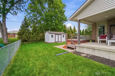 Exterior - 4239 Midfield St, Springfield, OH 45503 photo 10 of 13