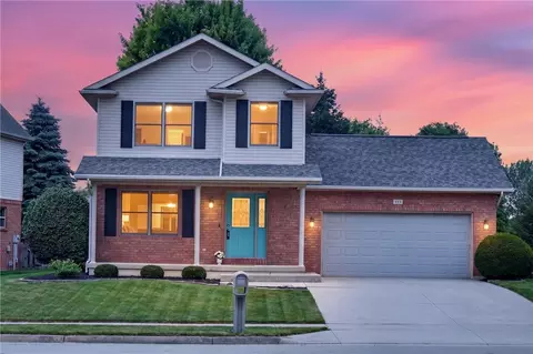 445 Clover Hl, Tipp City, OH 45371