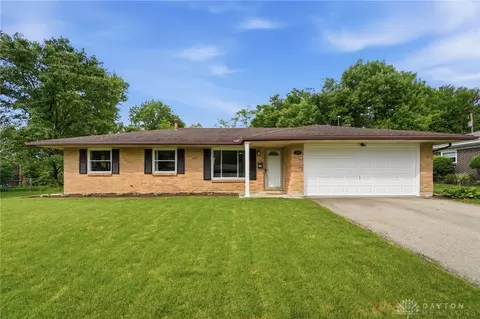 8032 Washington Park Dr, Dayton, OH 45459
