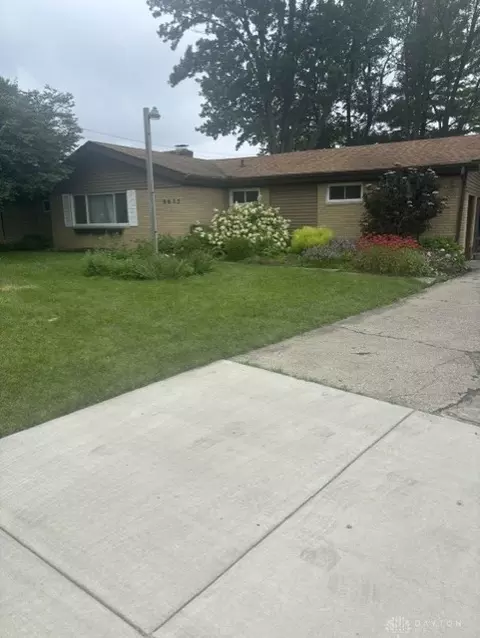 9025 Bunnell Hill Rd, Centerville, OH 45458