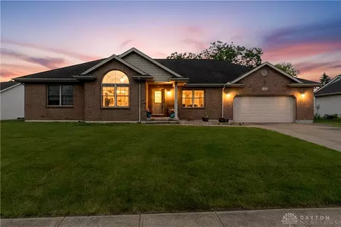 1185 Huron Ct, Sidney, OH 45365