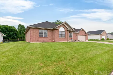 Exterior - 1185 Huron Ct, Sidney, OH 45365 photo 3 of 10