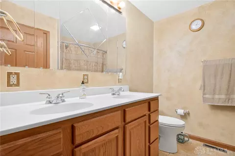 Bath - 1185 Huron Ct, Sidney, OH 45365 photo 1 of 6