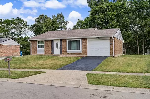 4817 Lodgeview Dr, Huber Heights, OH 45424