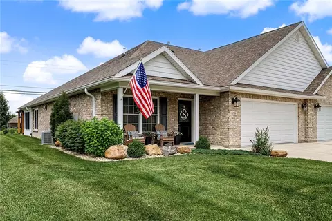 1170 Waterloo St, Troy, OH 45373