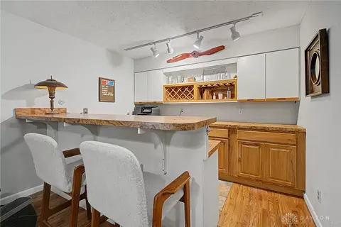 Kitchen - 6411 Shadow Lake Trl, Centerville, OH 45459 photo 6 of 7