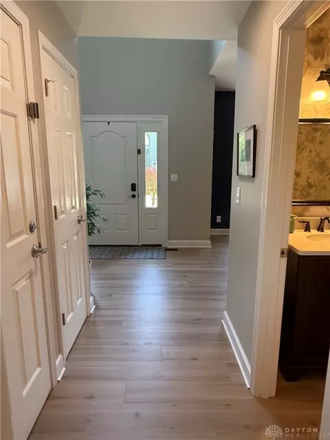 Entry Way - 9503 Gem Stone Dr, Centerville, OH 45458 photo 2 of 6