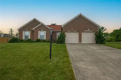 2502 Hillsdale Dr, Dayton, OH 45431