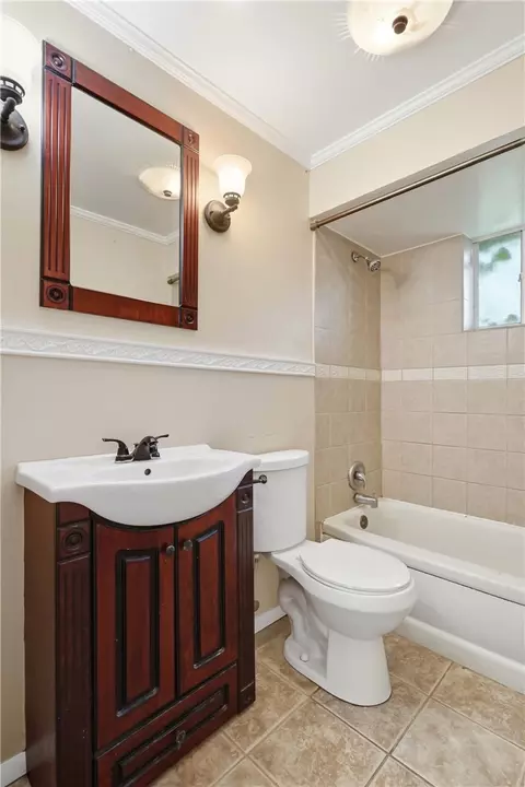 Bath - 1851 Beaverton Dr, Kettering, OH 45429 photo 2 of 2