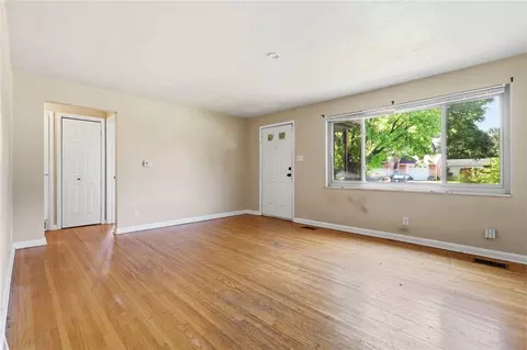 Living - 1851 Beaverton Dr, Kettering, OH 45429 photo 4 of 5
