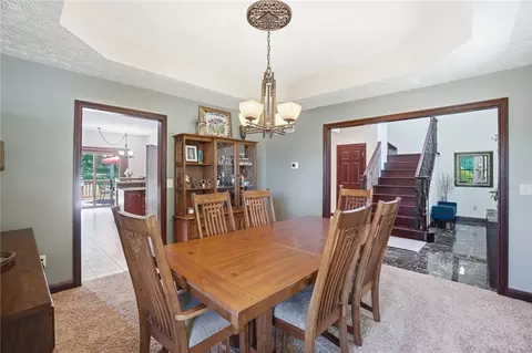 Dining - 5700 Kizer Ln, Springfield, OH 45502 photo 5 of 5