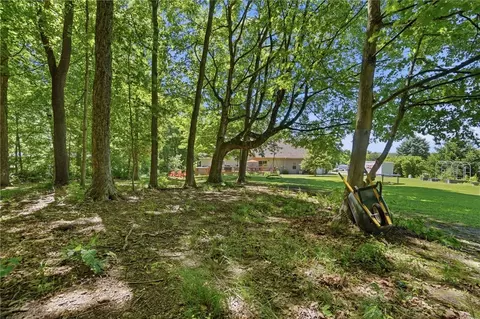 Exterior - 5700 Kizer Ln, Springfield, OH 45502 photo 14 of 21