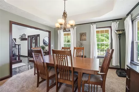 Dining - 5700 Kizer Ln, Springfield, OH 45502 photo 2 of 5