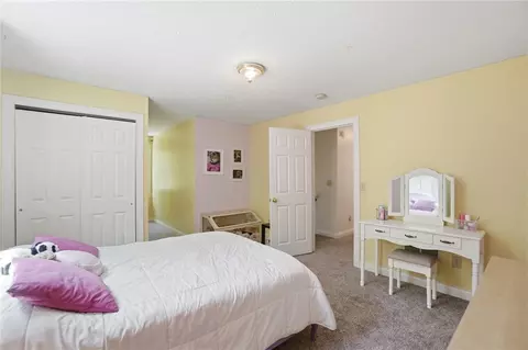 Bedroom - 5700 Kizer Ln, Springfield, OH 45502 photo 12 of 13
