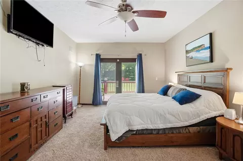 Bedroom - 5700 Kizer Ln, Springfield, OH 45502 photo 3 of 13