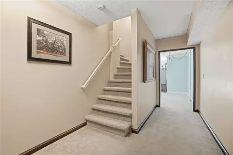 Entry Way - 5700 Kizer Ln, Springfield, OH 45502 photo 9 of 9