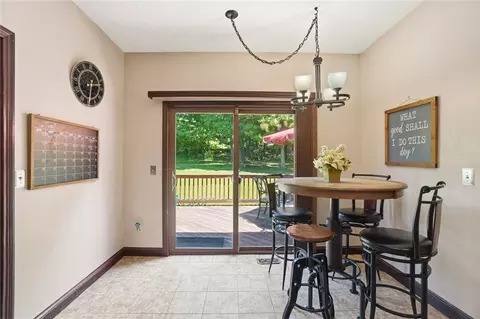 Dining - 5700 Kizer Ln, Springfield, OH 45502 photo 1 of 5
