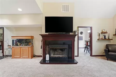 Living - 5700 Kizer Ln, Springfield, OH 45502 photo 4 of 4