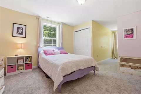 Bedroom - 5700 Kizer Ln, Springfield, OH 45502 photo 11 of 13