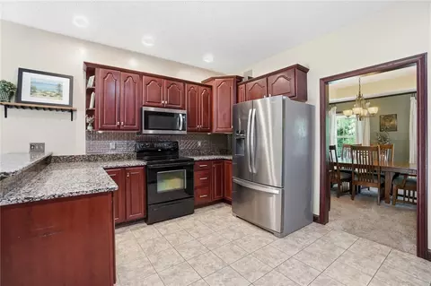 Kitchen - 5700 Kizer Ln, Springfield, OH 45502 photo 6 of 7