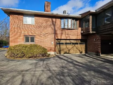 1266 Westcliff Ct, Kettering, OH 45409 photo 2