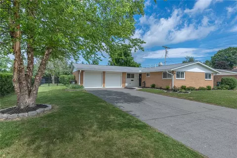 463 Young Dr, Fairborn, OH 45324