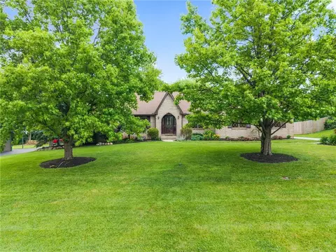 7630 Essington Cir, Washington Township, OH 45459