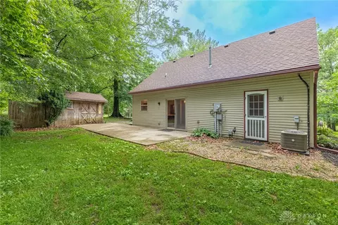 Exterior - 2038 Pratt Rd, Blanchester, OH 45107 photo 3 of 5