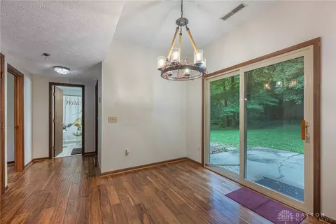 Entry Way - 2038 Pratt Rd, Blanchester, OH 45107 photo 2 of 2