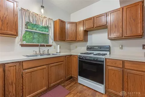 Kitchen - 2038 Pratt Rd, Blanchester, OH 45107 photo 2 of 3