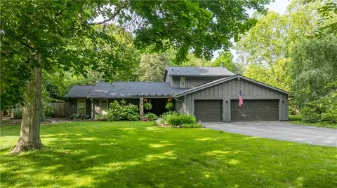 Exterior - 2425 Black Oak Dr, Troy, OH 45373 photo 4 of 14