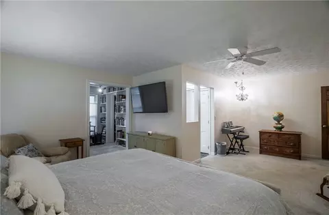 Bedroom - 2425 Black Oak Dr, Troy, OH 45373 photo 3 of 9