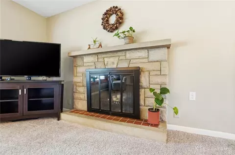 Living - 4309 Maxlin Rd, Kettering, OH 45429 photo 3 of 4