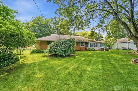 Exterior - 4309 Maxlin Rd, Kettering, OH 45429 photo 5 of 6