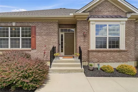 5875 Falling Brook Dr, Mason, OH 45040 photo 2