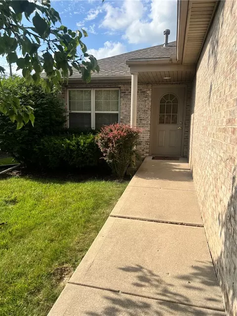 301 Kristina Lynn Pl, Englewood, OH 45322