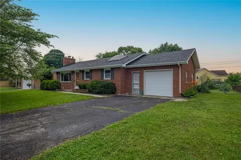 176 Purcell Ave, Xenia, OH 45385