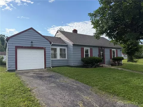 1402 Shaftesbury Rd, Dayton, OH 45406