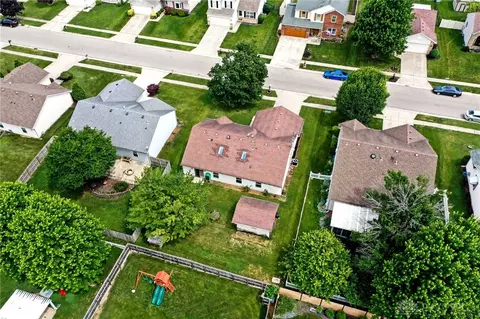 View/Area - 1562 Farrington Dr, Kettering, OH 45420 photo 7 of 9
