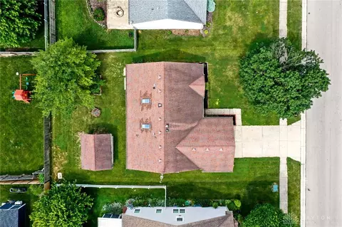 View/Area - 1562 Farrington Dr, Kettering, OH 45420 photo 6 of 9