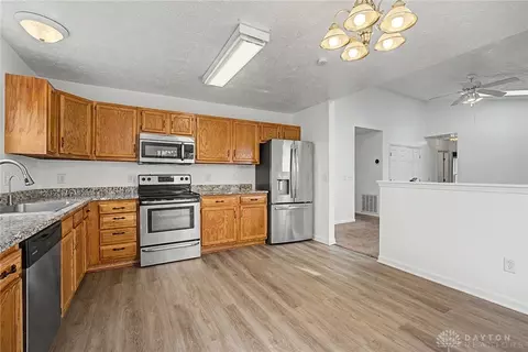 Kitchen - 1562 Farrington Dr, Kettering, OH 45420 photo 3 of 5