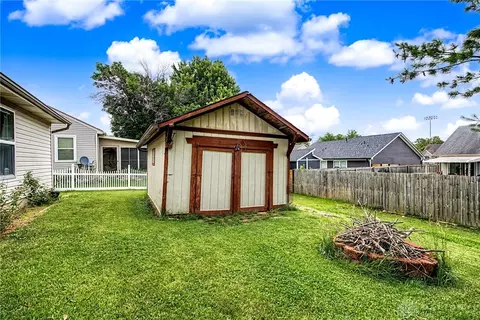 Exterior - 1562 Farrington Dr, Kettering, OH 45420 photo 6 of 9