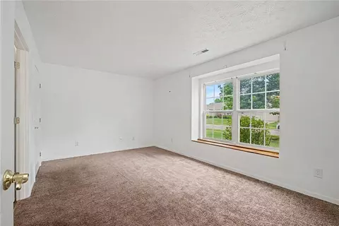 Bedroom - 1562 Farrington Dr, Kettering, OH 45420 photo 1 of 6
