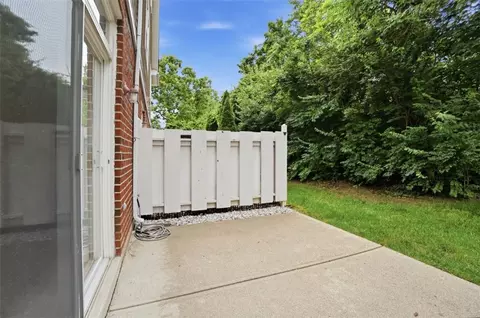 Exterior - 4307 Spyglass Hl, Mason, OH 45040 photo 11 of 14