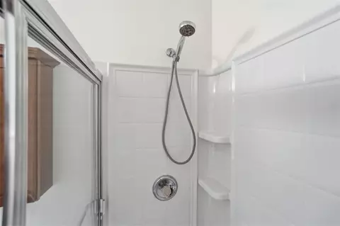 Bath - 4307 Spyglass Hl, Mason, OH 45040 photo 5 of 10