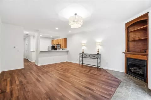 Living - 4307 Spyglass Hl, Mason, OH 45040 photo 2 of 5