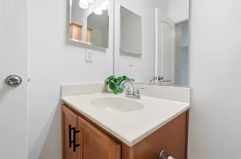 Bath - 4307 Spyglass Hl, Mason, OH 45040 photo 3 of 10
