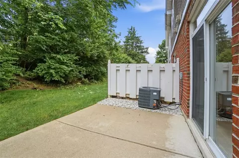 Exterior - 4307 Spyglass Hl, Mason, OH 45040 photo 9 of 14