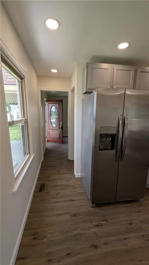 Entry Way - 2846 Research Blvd, Kettering, OH 45420 photo 3 of 8